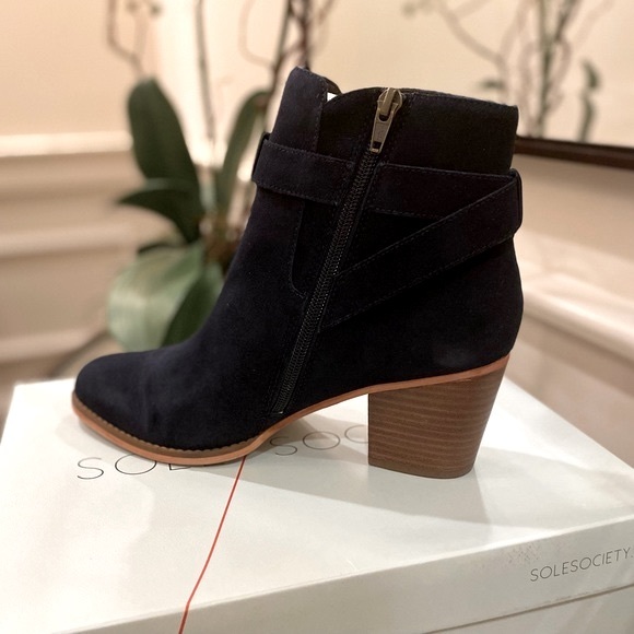 NWT *SOLE SOCIETY* Suede Booties … *PAISLEE* … Ombre Blue … Size: 8.5 M - Picture 3 of 5